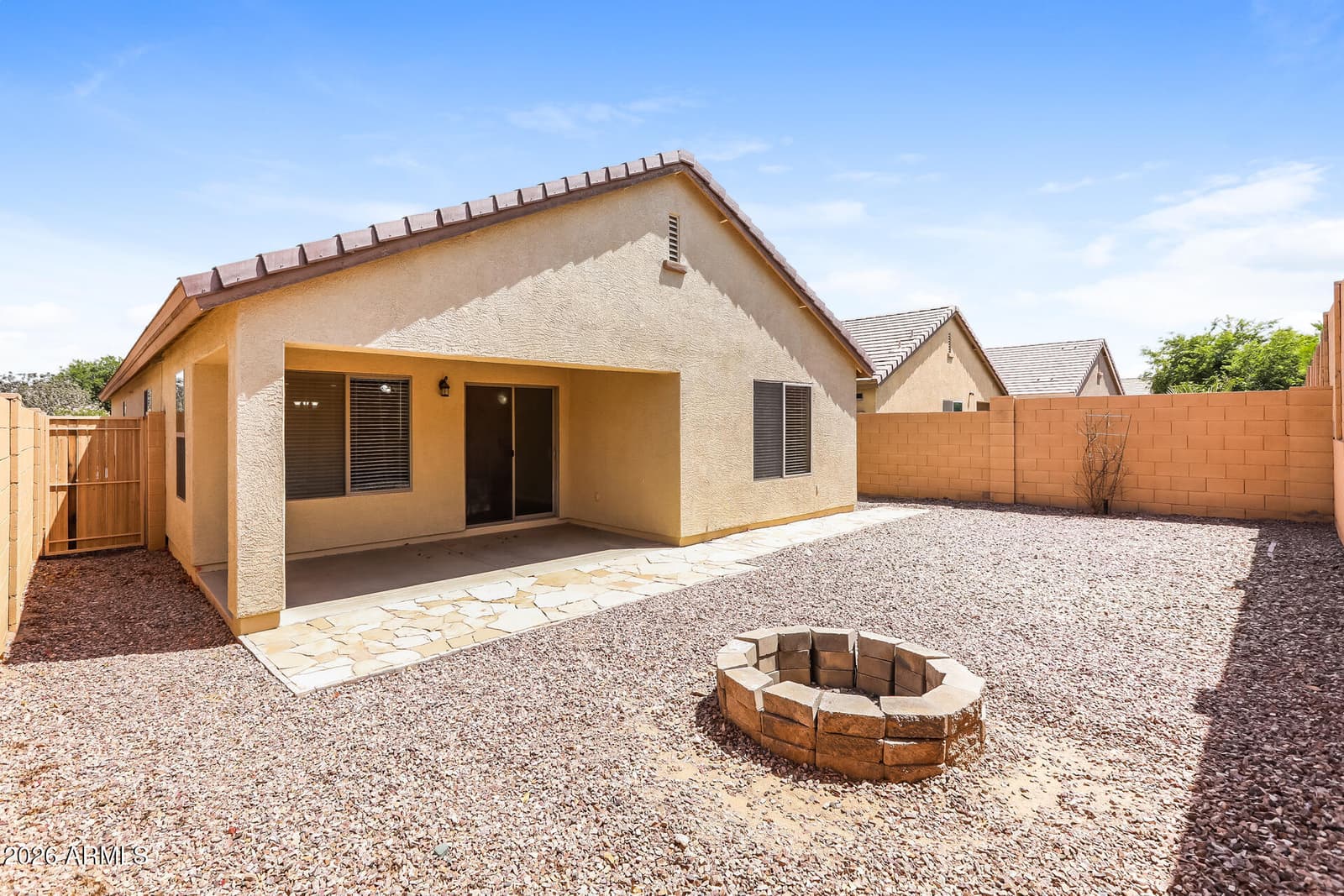 1069 W DESERT HILLS Drive, San Tan Valley, AZ 85143 — photo 20 of 21