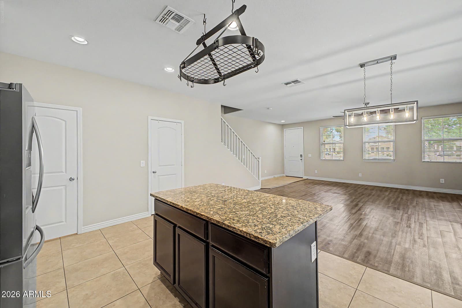 7829 W PIKE Place, Phoenix, AZ 85035 — photo 11 of 34