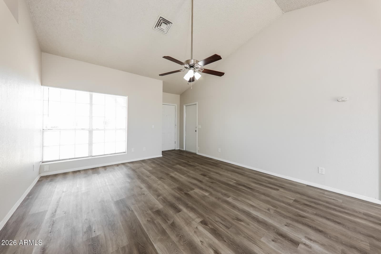 8538 W COLUMBINE Drive, Peoria, AZ 85381 — photo 7 of 26
