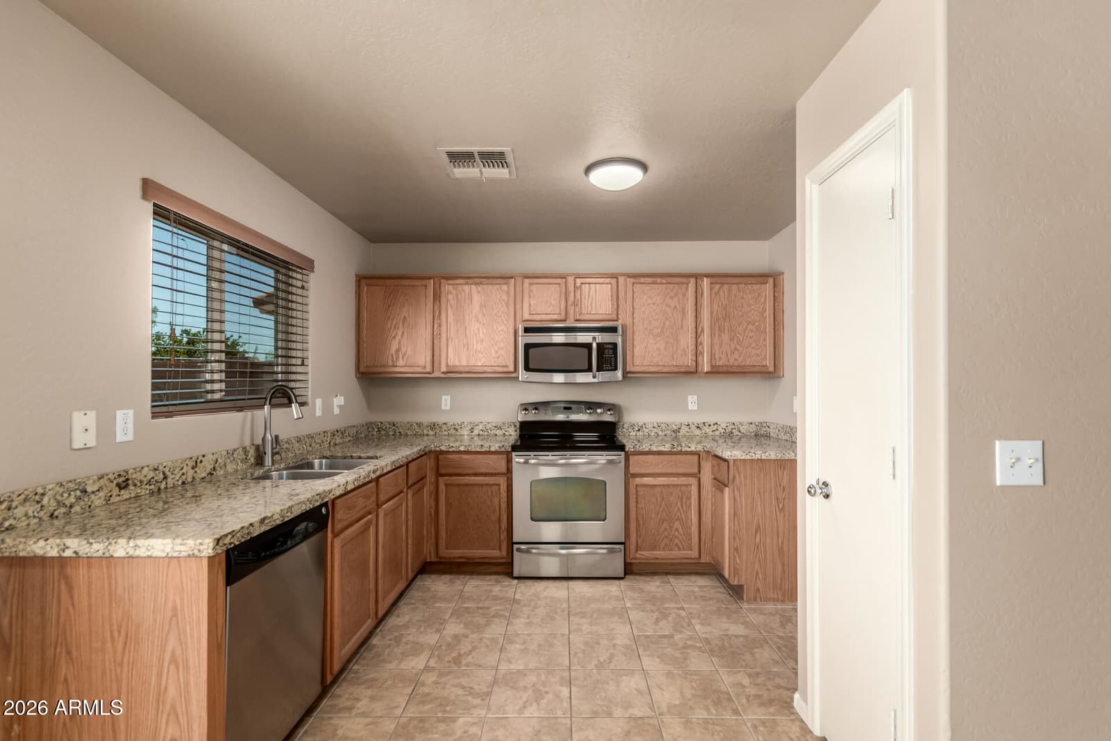 7917 W Napoli Street, Phoenix, AZ 85043 — photo 8 of 24