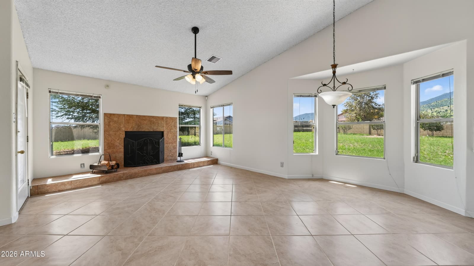 7137 S Pinon Drive, Hereford, AZ 85615 — photo 7 of 44