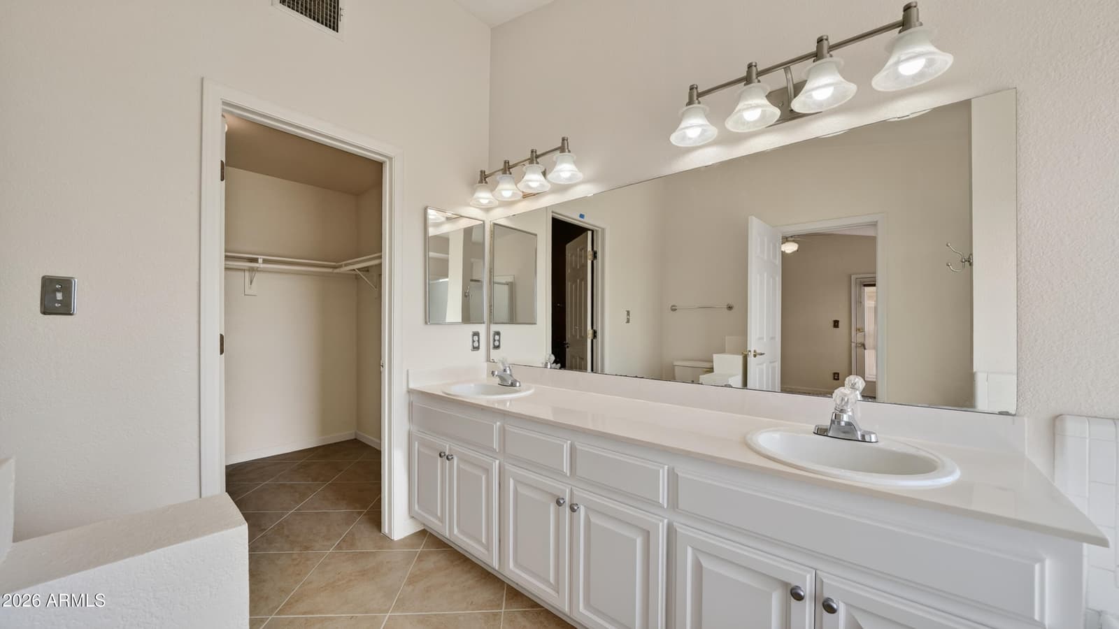 7137 S Pinon Drive, Hereford, AZ 85615 — photo 21 of 44