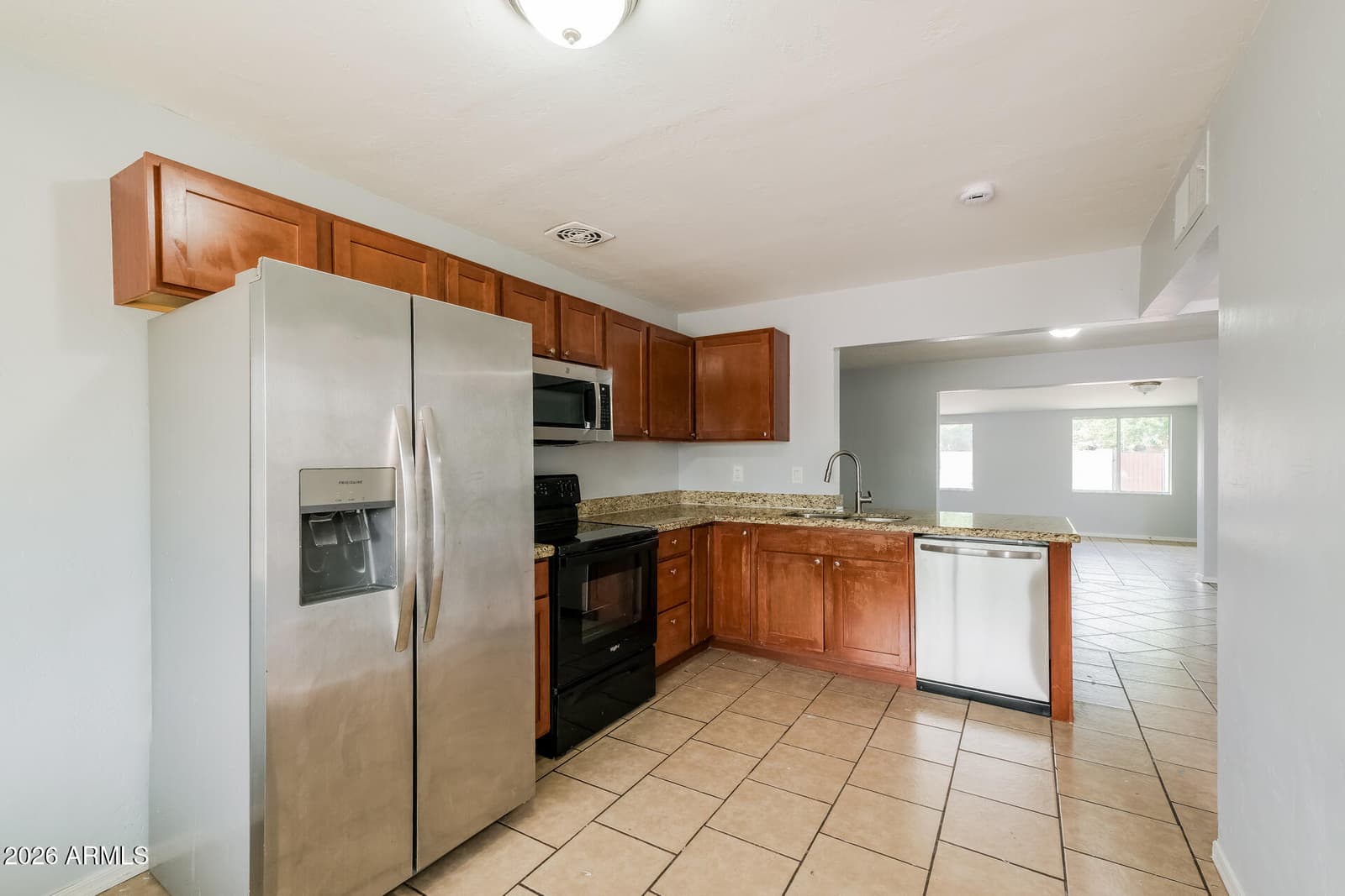 2315 W MARYLAND Avenue, Phoenix, AZ 85015 — photo 7 of 21