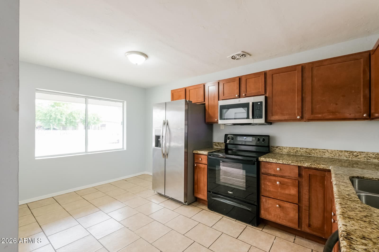 2315 W MARYLAND Avenue, Phoenix, AZ 85015 — photo 8 of 21