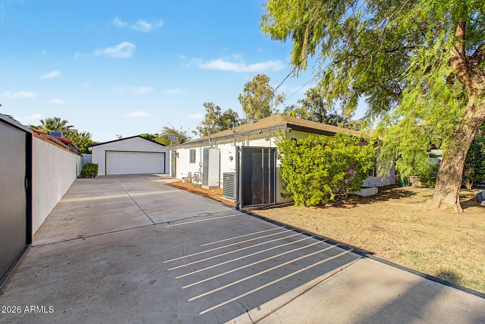530 E ROSE Lane, Phoenix, AZ 85012 — photo 43 of 50