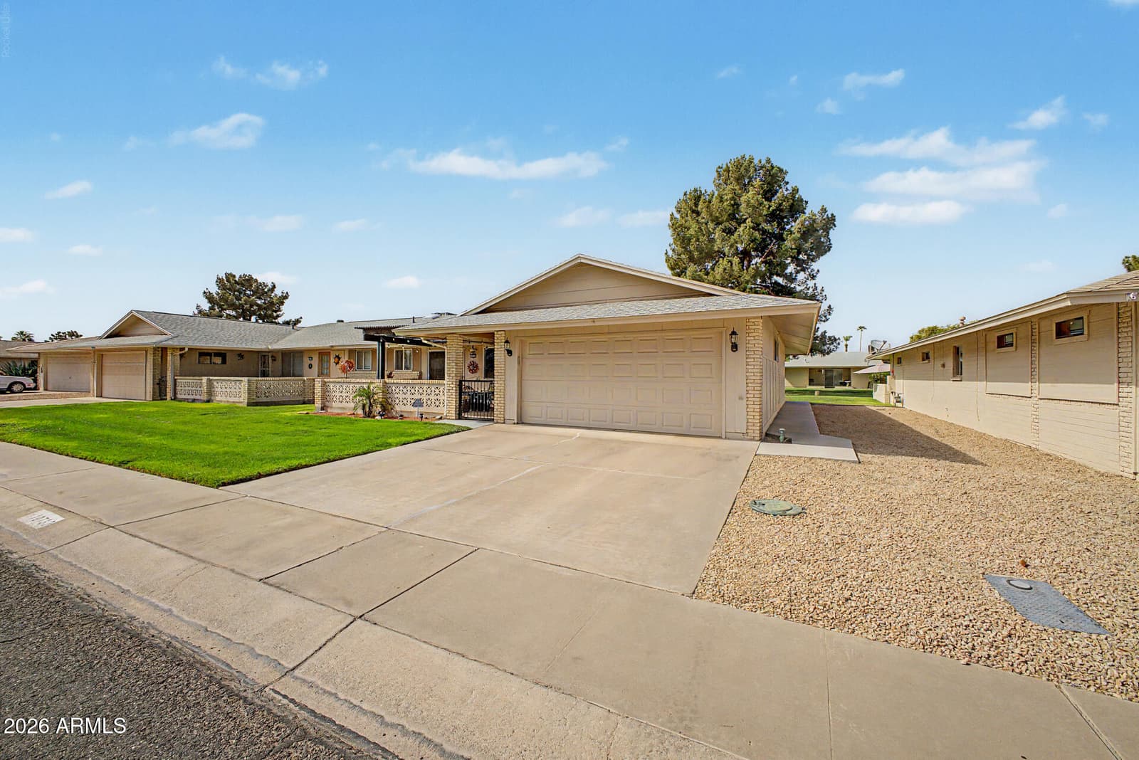 10732 W CARON Drive, Sun City, AZ 85351 — photo 5 of 43