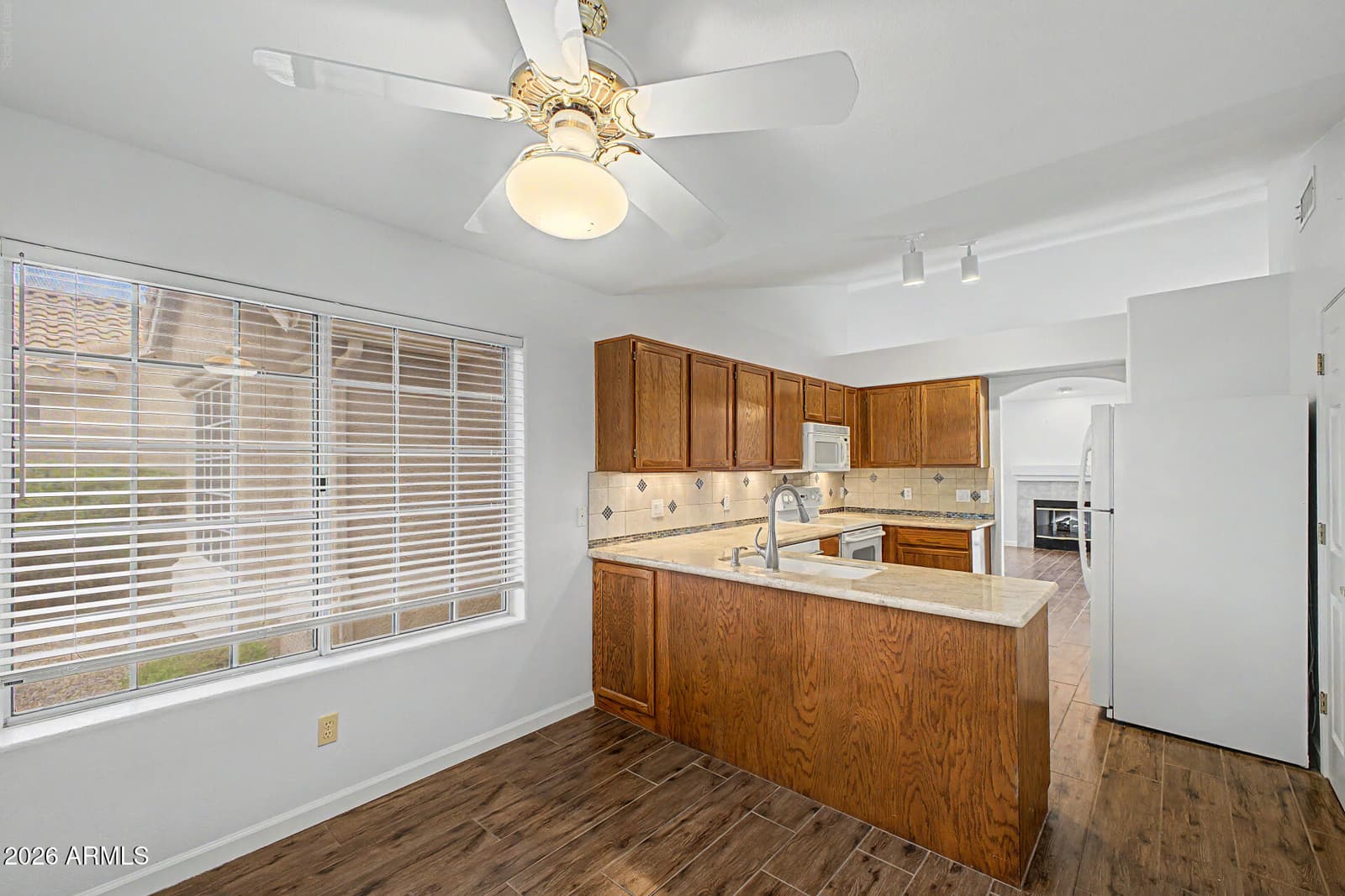 16114 E GLENPOINT Drive, Fountain Hills, AZ 85268 — photo 16 of 37