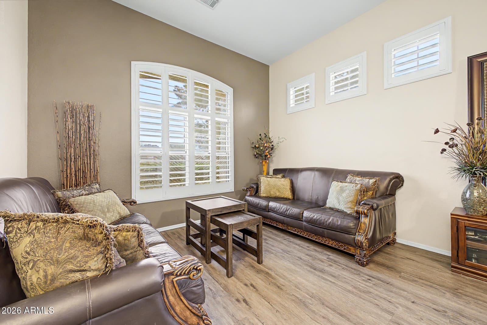 265 E LIBERTY Lane, Gilbert, AZ 85296 — photo 5 of 40