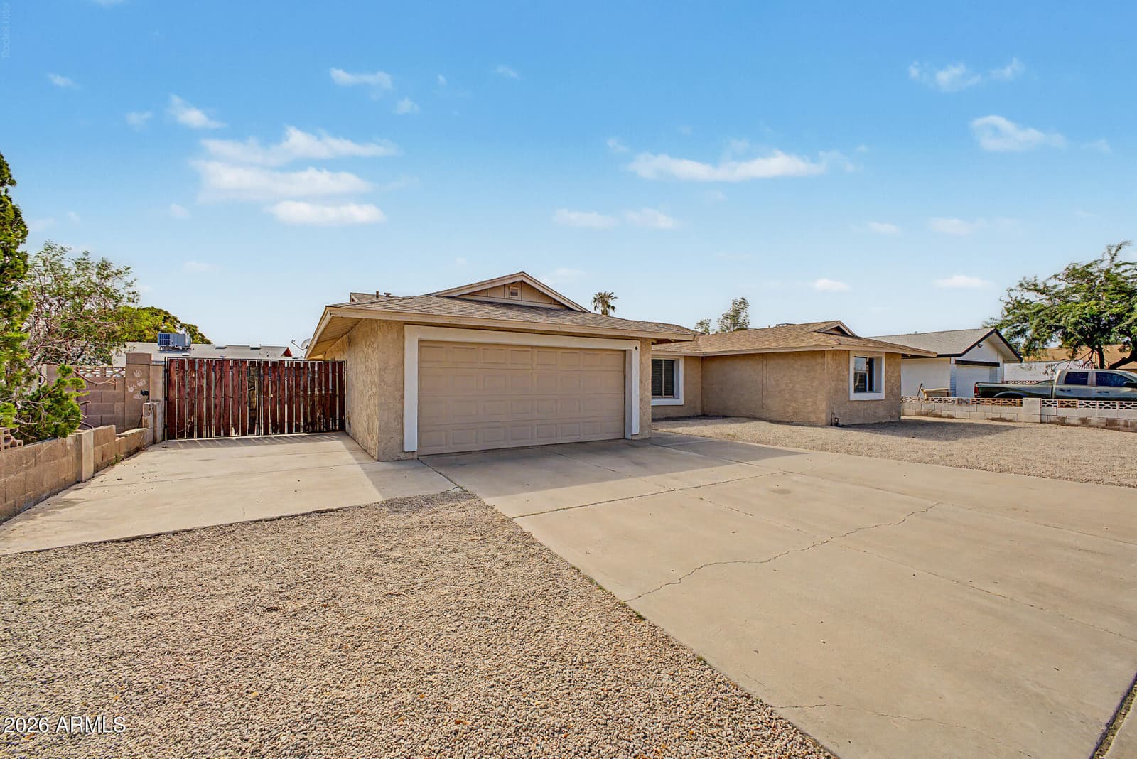 5220 N 68TH Avenue, Glendale, AZ 85303 — photo 2 of 42