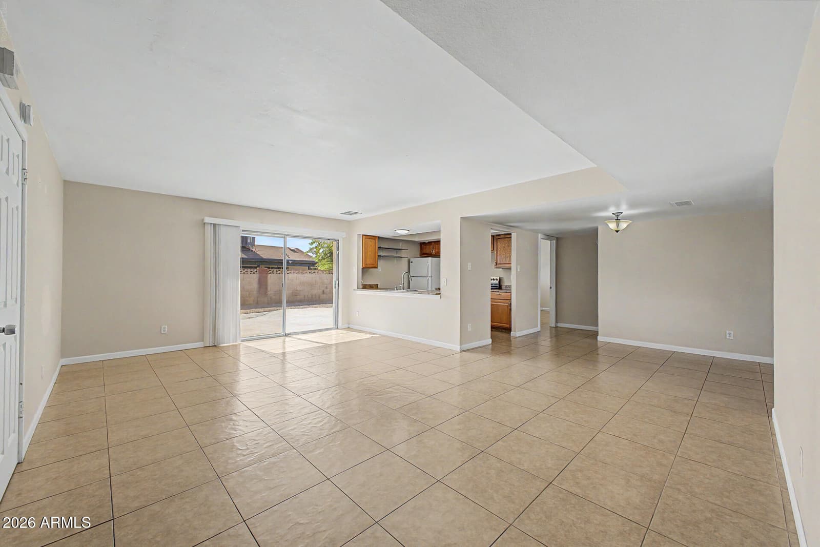 5220 N 68TH Avenue, Glendale, AZ 85303 — photo 10 of 42