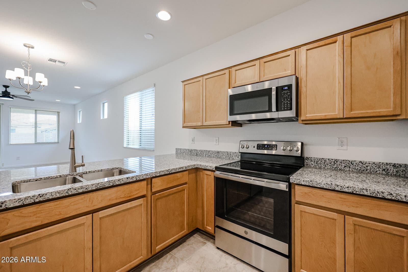 9011 W GEORGIA Avenue, Glendale, AZ 85305 — photo 4 of 21
