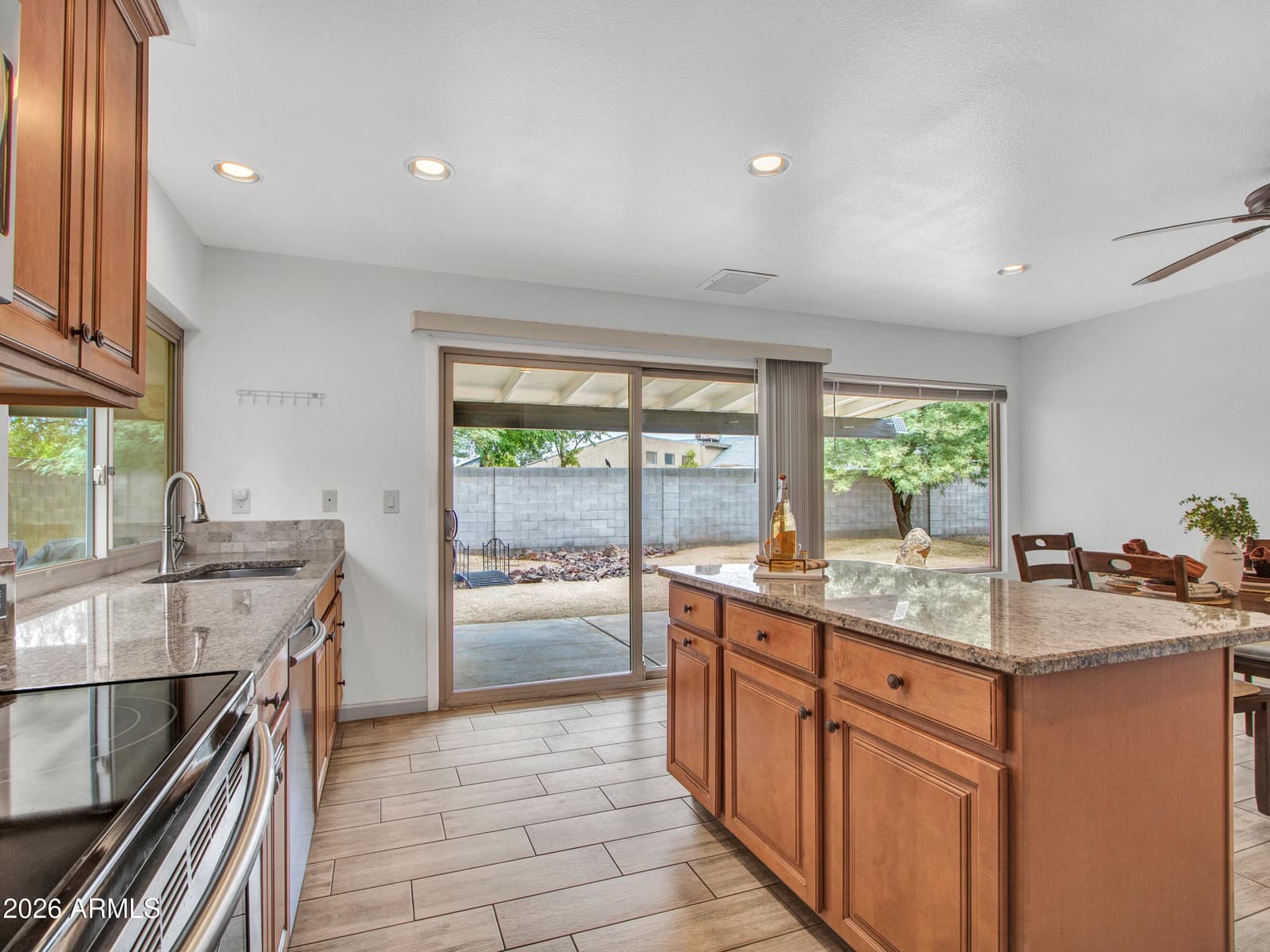 2324 W PORT AU PRINCE Lane, Phoenix, AZ 85023 — photo 19 of 52