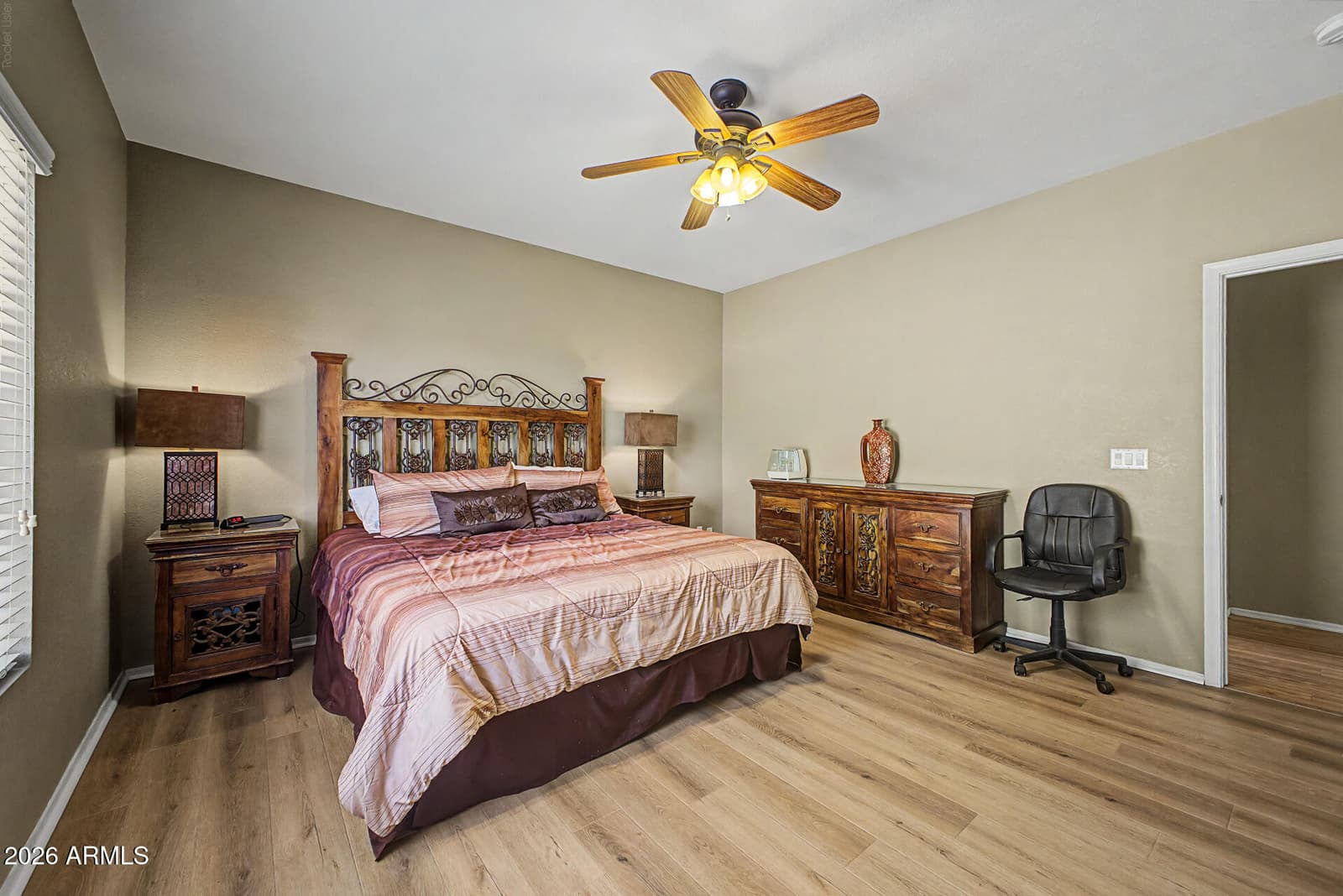 30381 N DESERT WILLOW Boulevard, San Tan Valley, AZ 85143 — photo 15 of 42