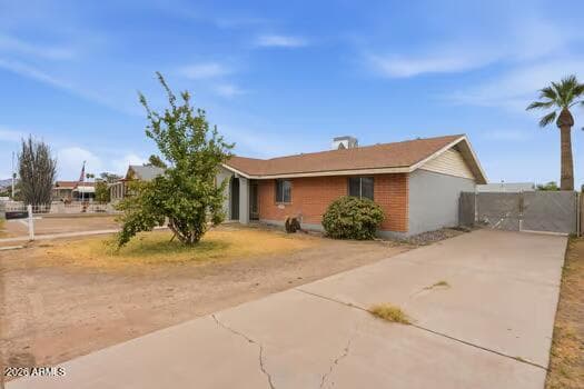 3709 W YUCCA Street, Phoenix, AZ 85029 — photo 3 of 22