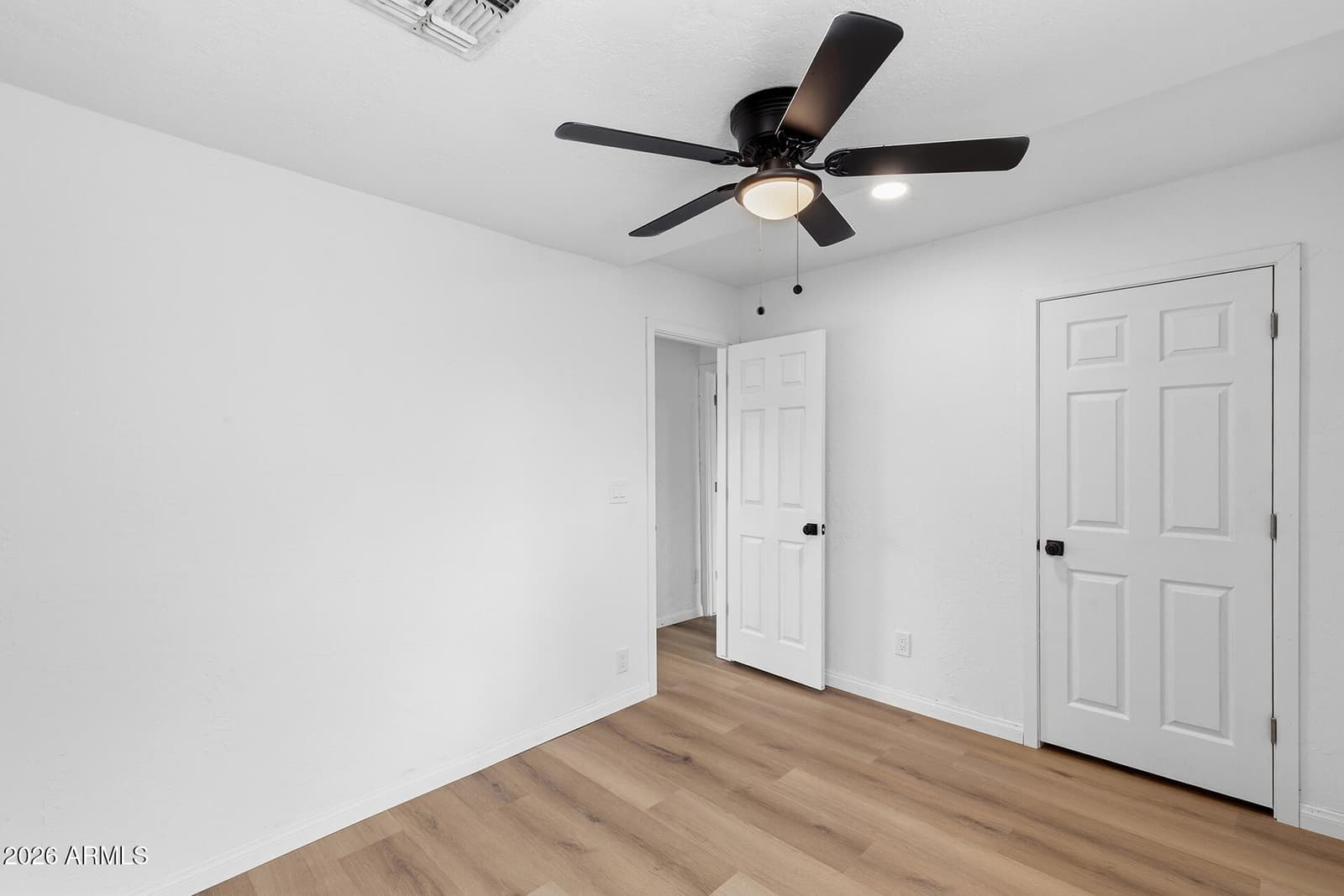 2750 E WIER Avenue, Phoenix, AZ 85040 — photo 10 of 23