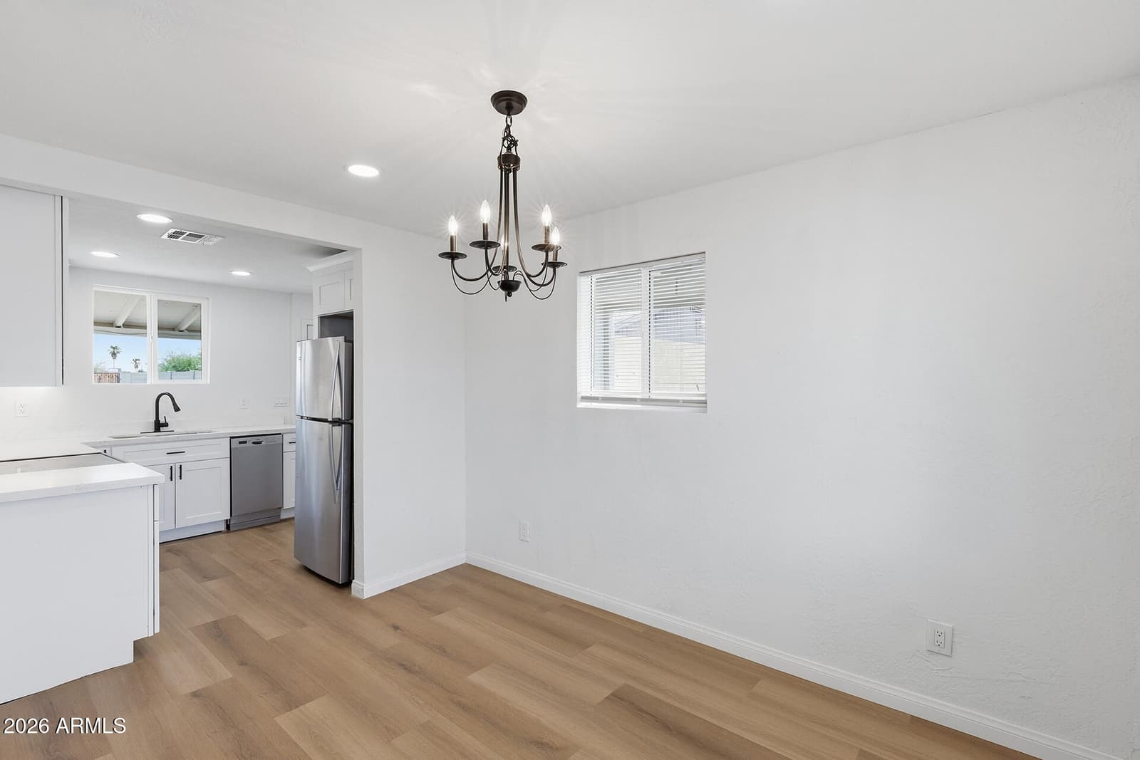 2750 E WIER Avenue, Phoenix, AZ 85040 — photo 12 of 23
