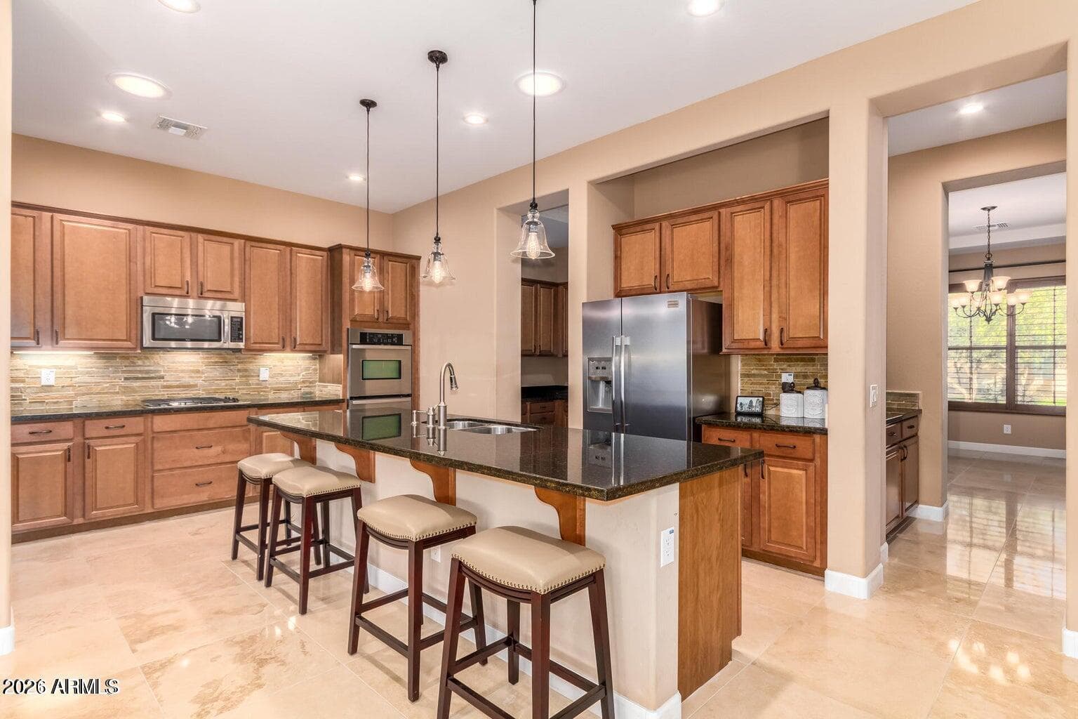 3139 E HARWELL Road, Phoenix, AZ 85042 — photo 5 of 15