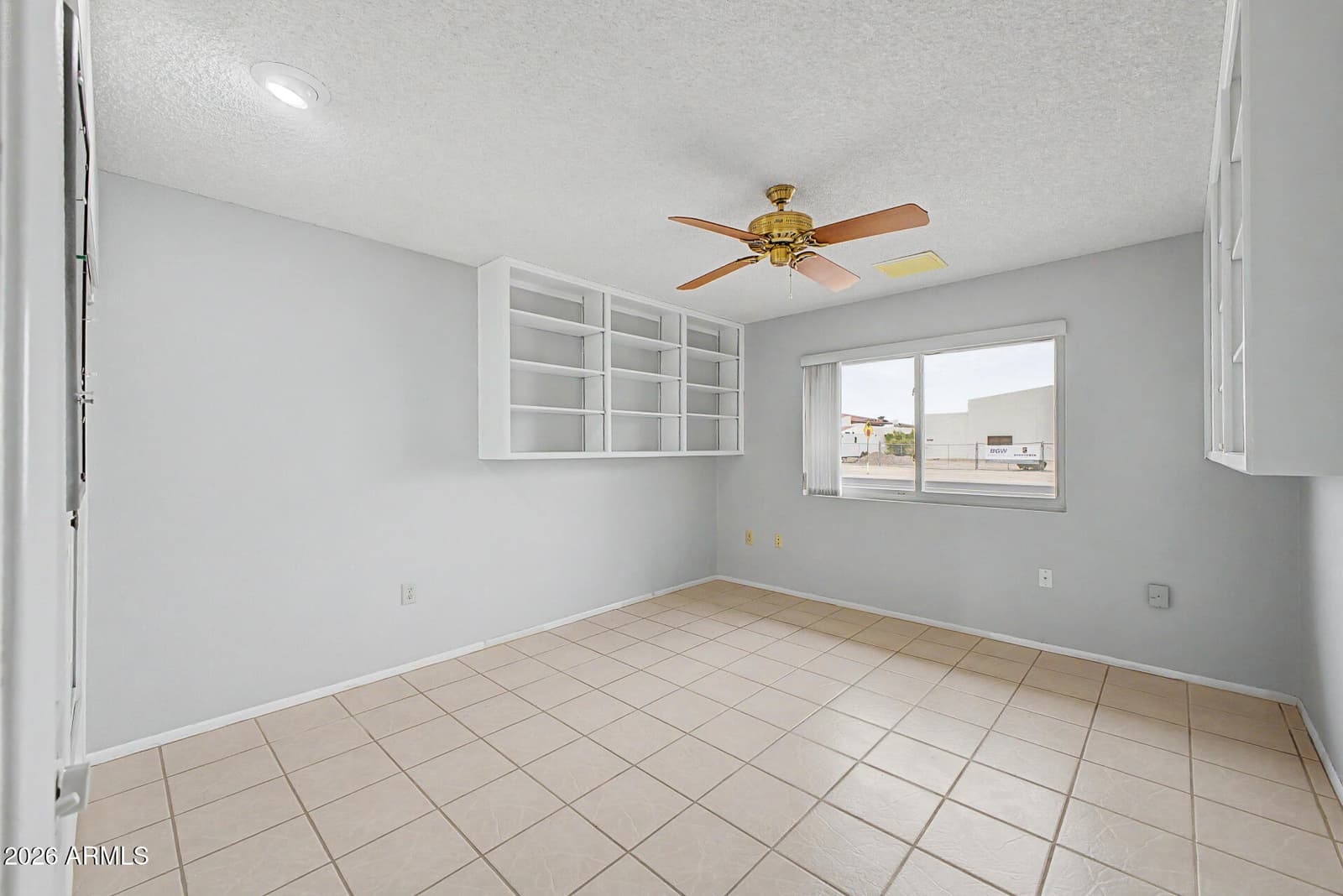9433 W HUTTON Drive, Sun City, AZ 85351 — photo 25 of 43
