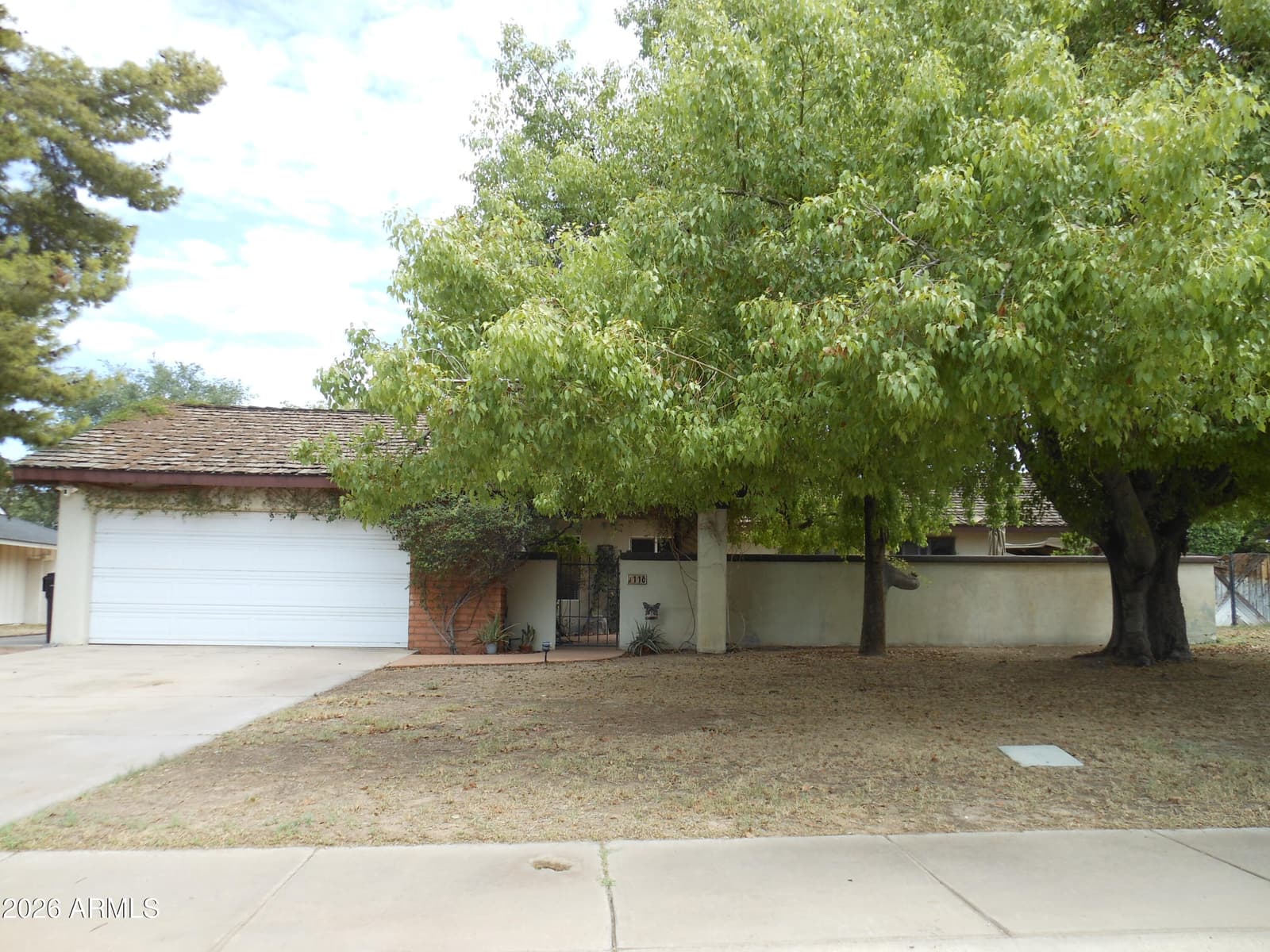 116 W Las Palmaritas Drive, Phoenix, AZ 85021 — photo 1 of 1