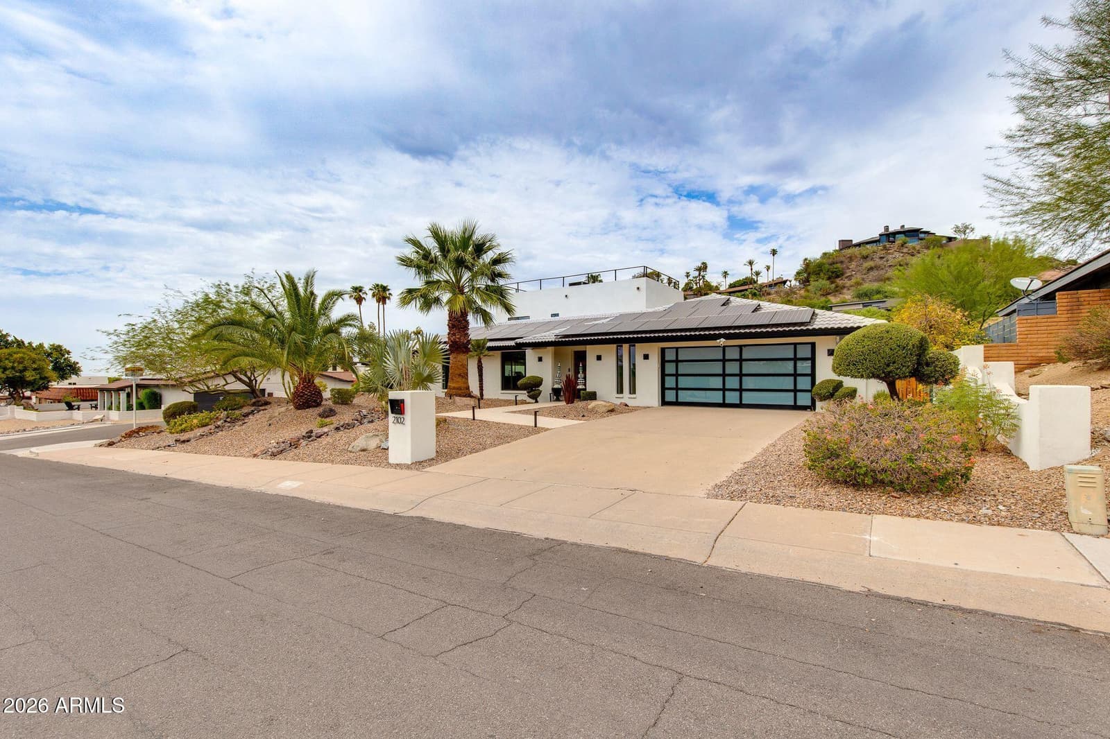2102 E Orangewood Avenue, Phoenix, AZ 85020 — photo 2 of 33