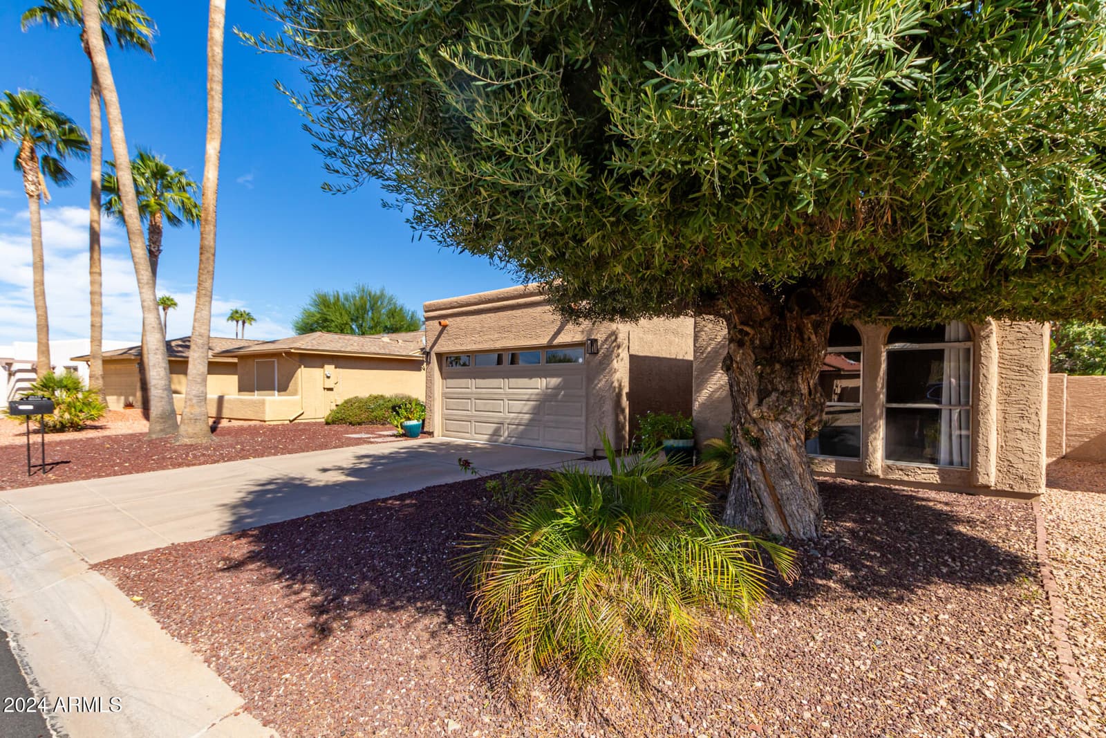 26437 S SEDONA Drive, Sun Lakes, AZ 85248 — photo 5 of 24