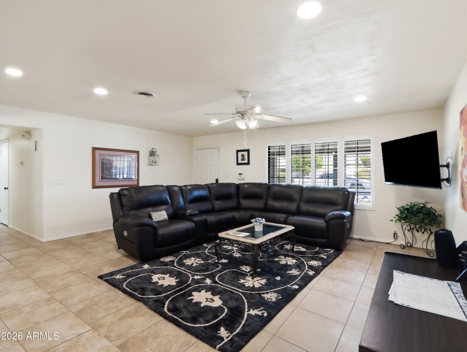 3048 E SIERRA Street, Phoenix, AZ 85028 — photo 4 of 33