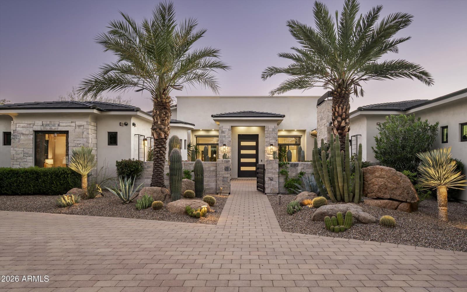 8700 N 55TH Place, Paradise Valley, AZ 85253 — photo 1 of 45