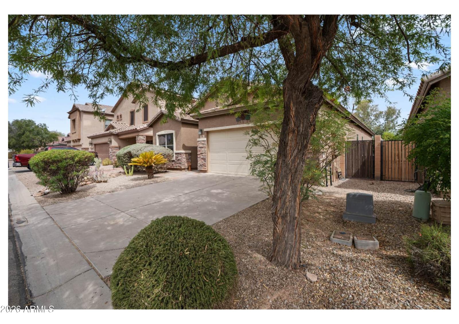 98 W DESERT VISTA Trail, San Tan Valley, AZ 85143 — photo 1 of 31
