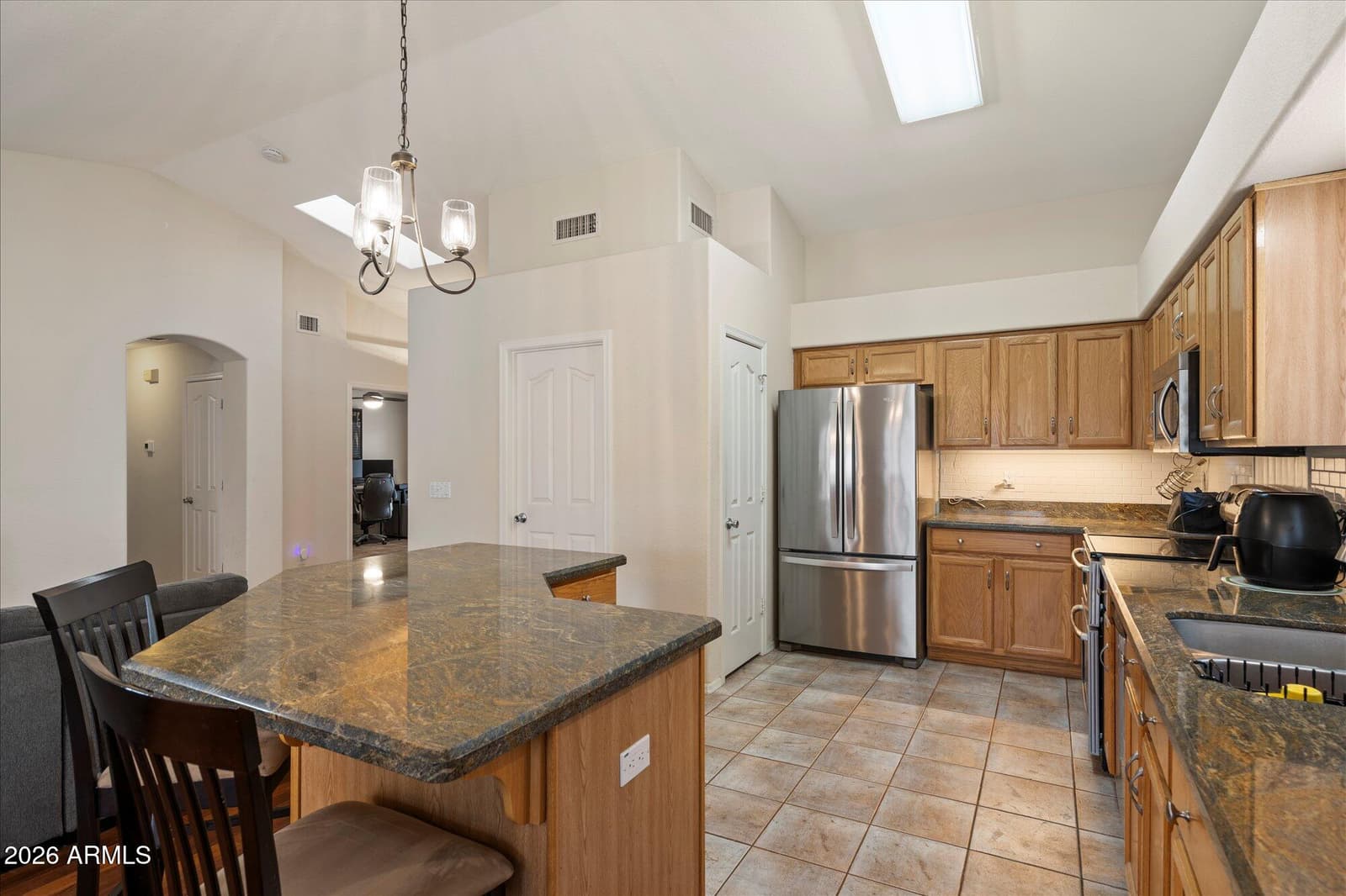 243 W BAYLOR Lane, Gilbert, AZ 85233 — photo 5 of 24