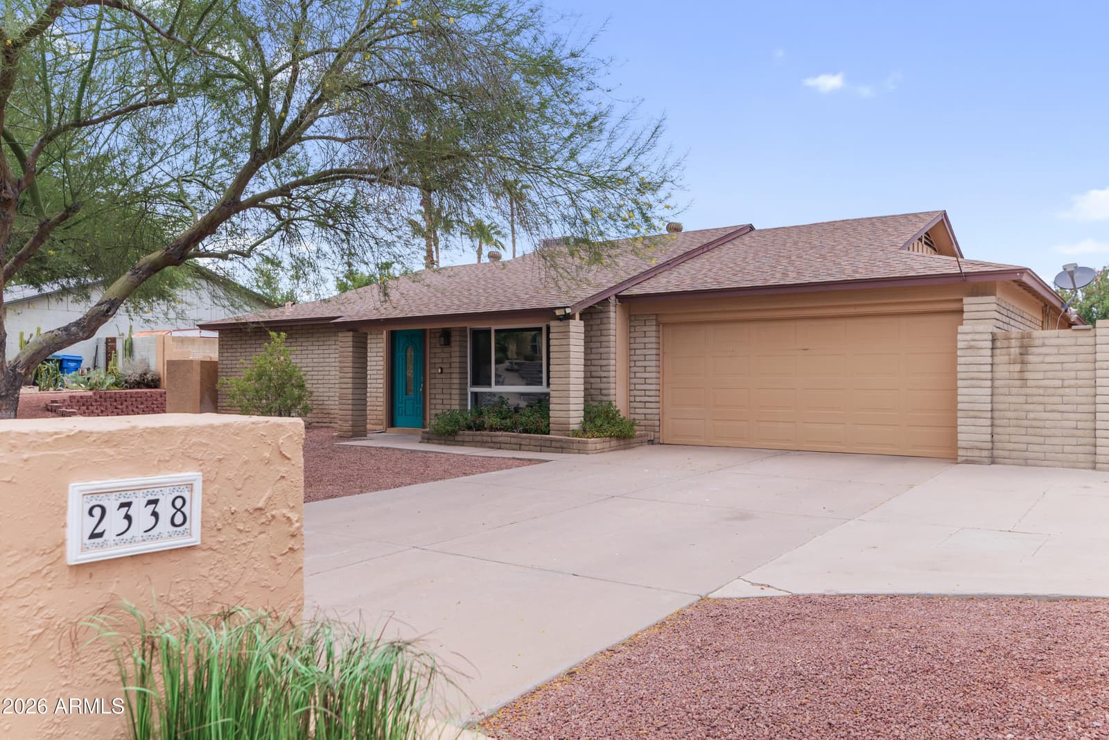 2338 E YUCCA Street, Phoenix, AZ 85028 — photo 3 of 49