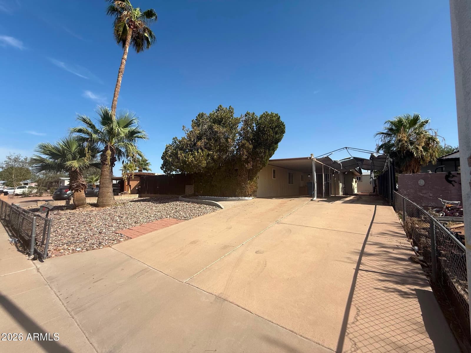 4139 E RIDGE Road, Phoenix, AZ 85042 — photo 1 of 15
