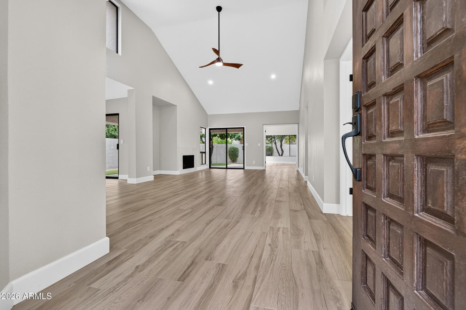 10061 E CALLE DE CIELO Circle, Scottsdale, AZ 85258 — photo 2 of 34