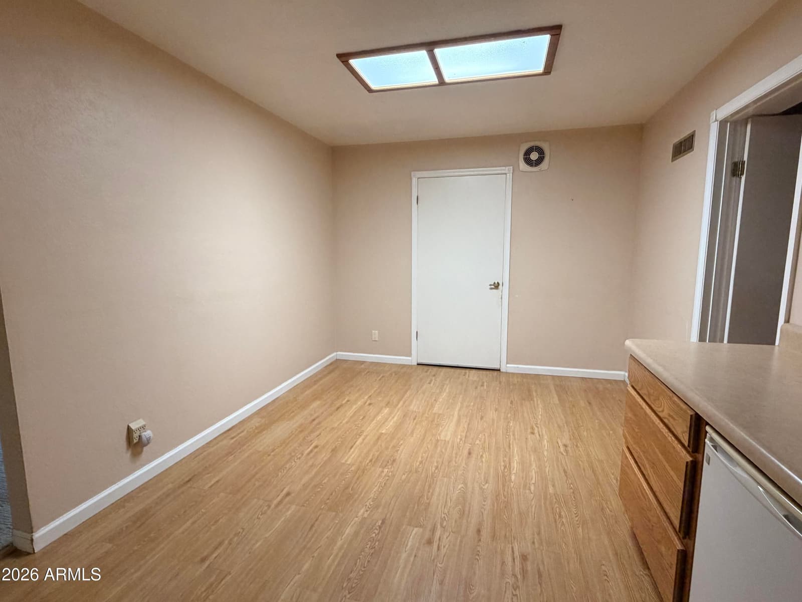3725 W ELM Street, Phoenix, AZ 85019 — photo 5 of 15