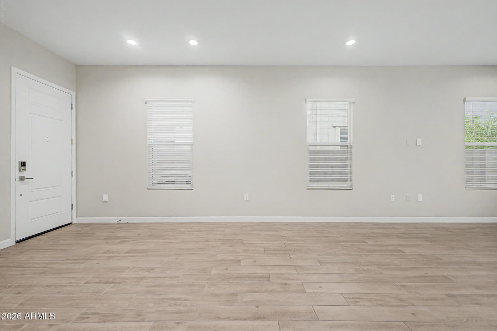 5054 E ANDERSON Drive, Scottsdale, AZ 85254 — photo 9 of 42