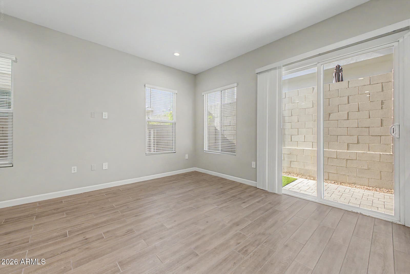 5054 E ANDERSON Drive, Scottsdale, AZ 85254 — photo 11 of 42