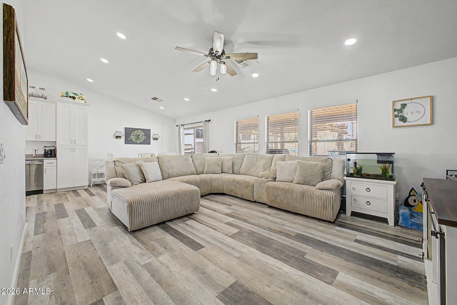785 S PALO VERDE Drive, Apache Junction, AZ 85120 — photo 10 of 33