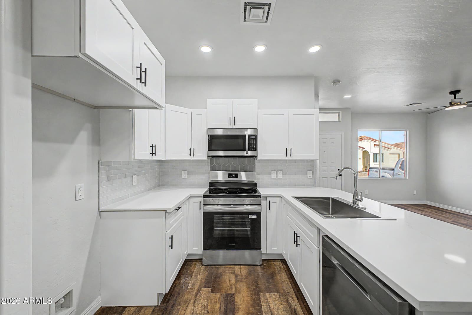 148 N WARREN Street, Mesa, AZ 85207 — photo 14 of 38