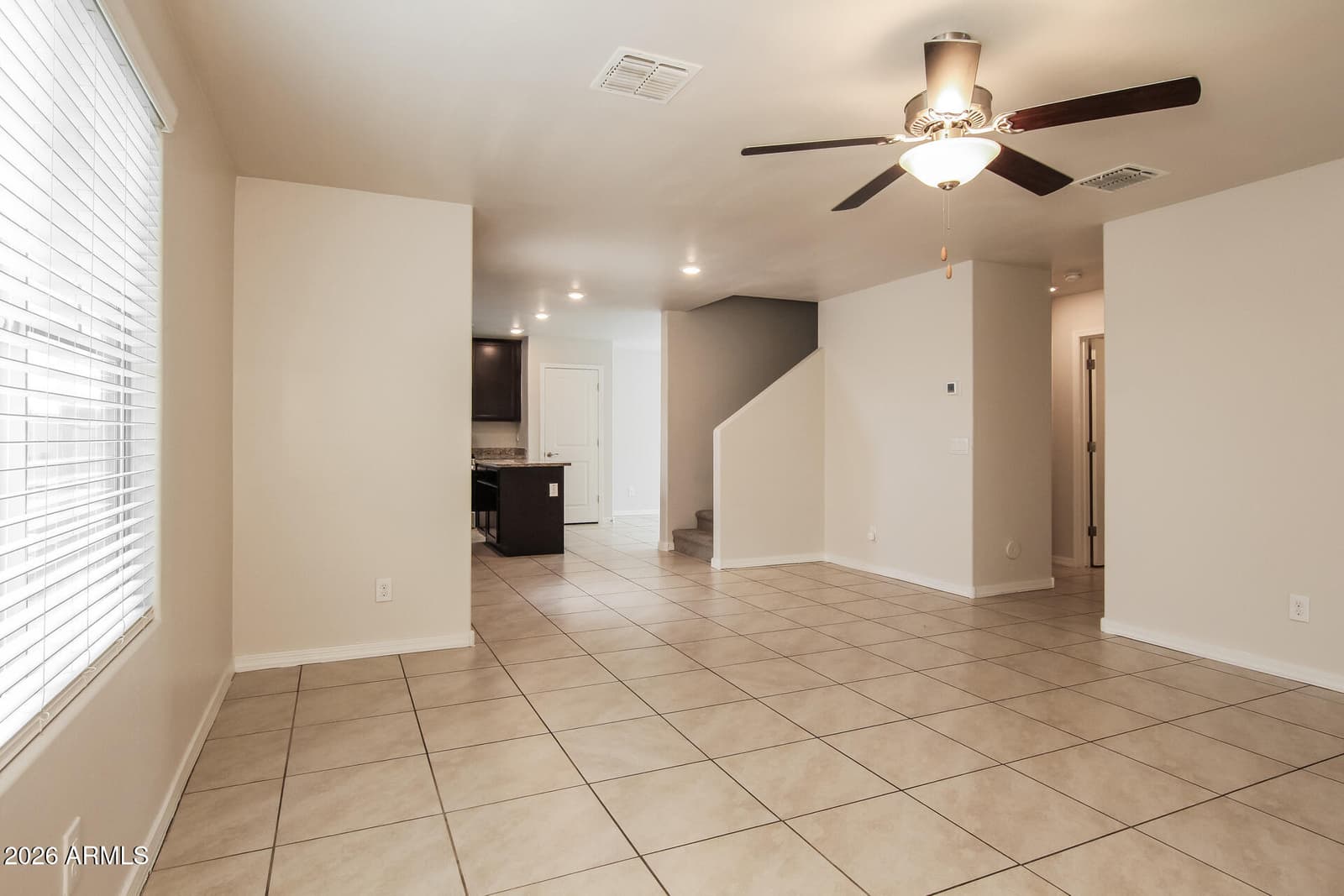8235 W ODEUM Lane, Phoenix, AZ 85043 — photo 5 of 27