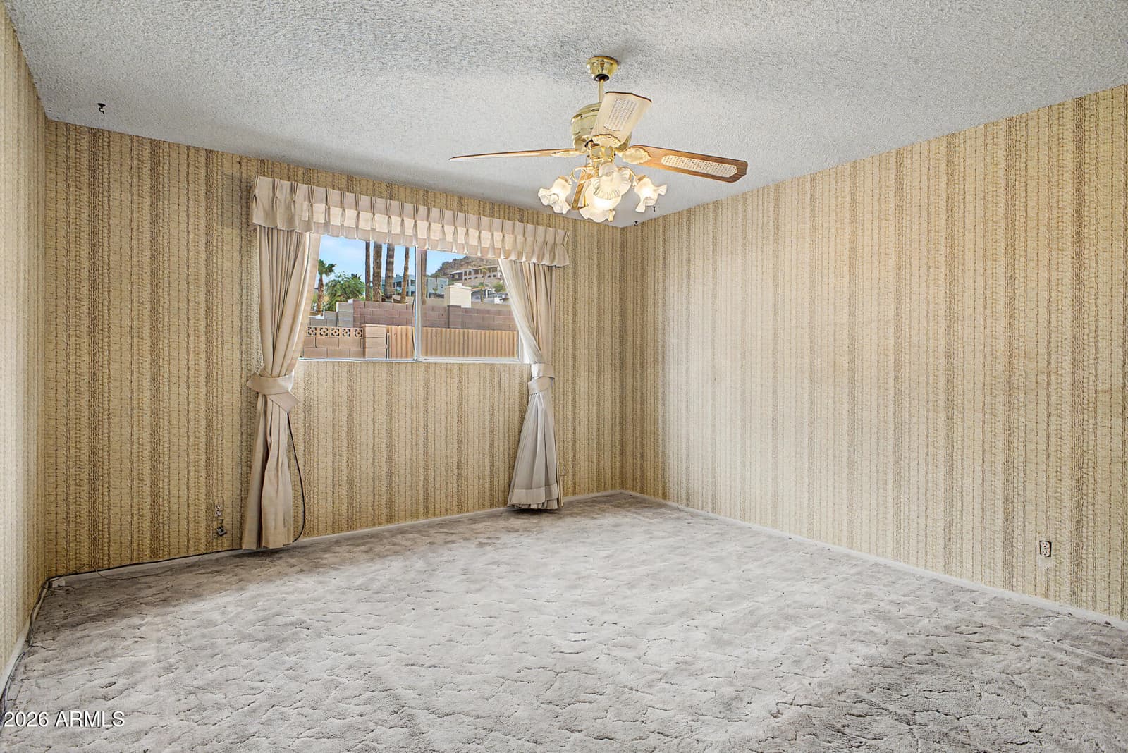 2302 E LINCOLN Circle, Phoenix, AZ 85016 — photo 16 of 36