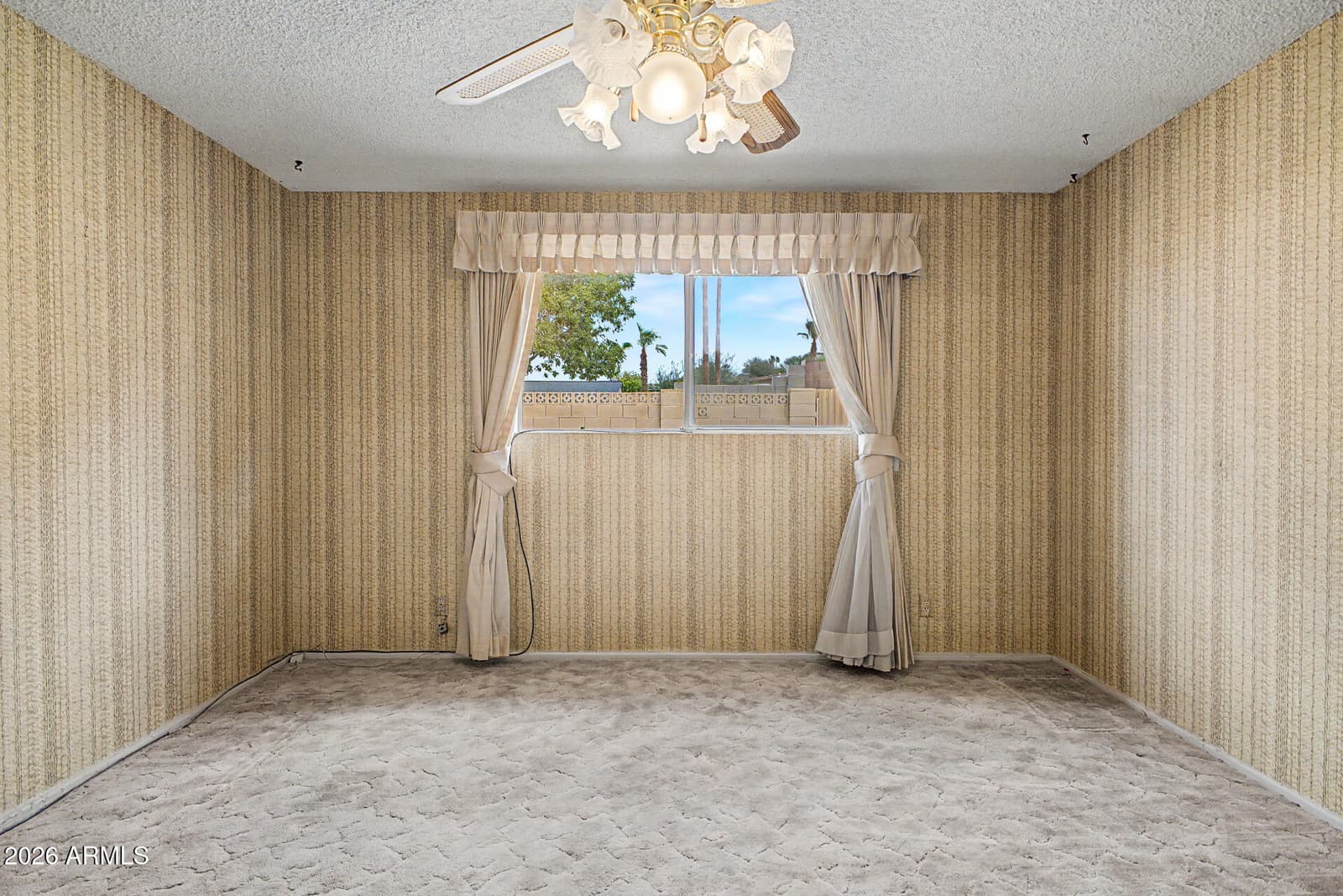 2302 E LINCOLN Circle, Phoenix, AZ 85016 — photo 17 of 36