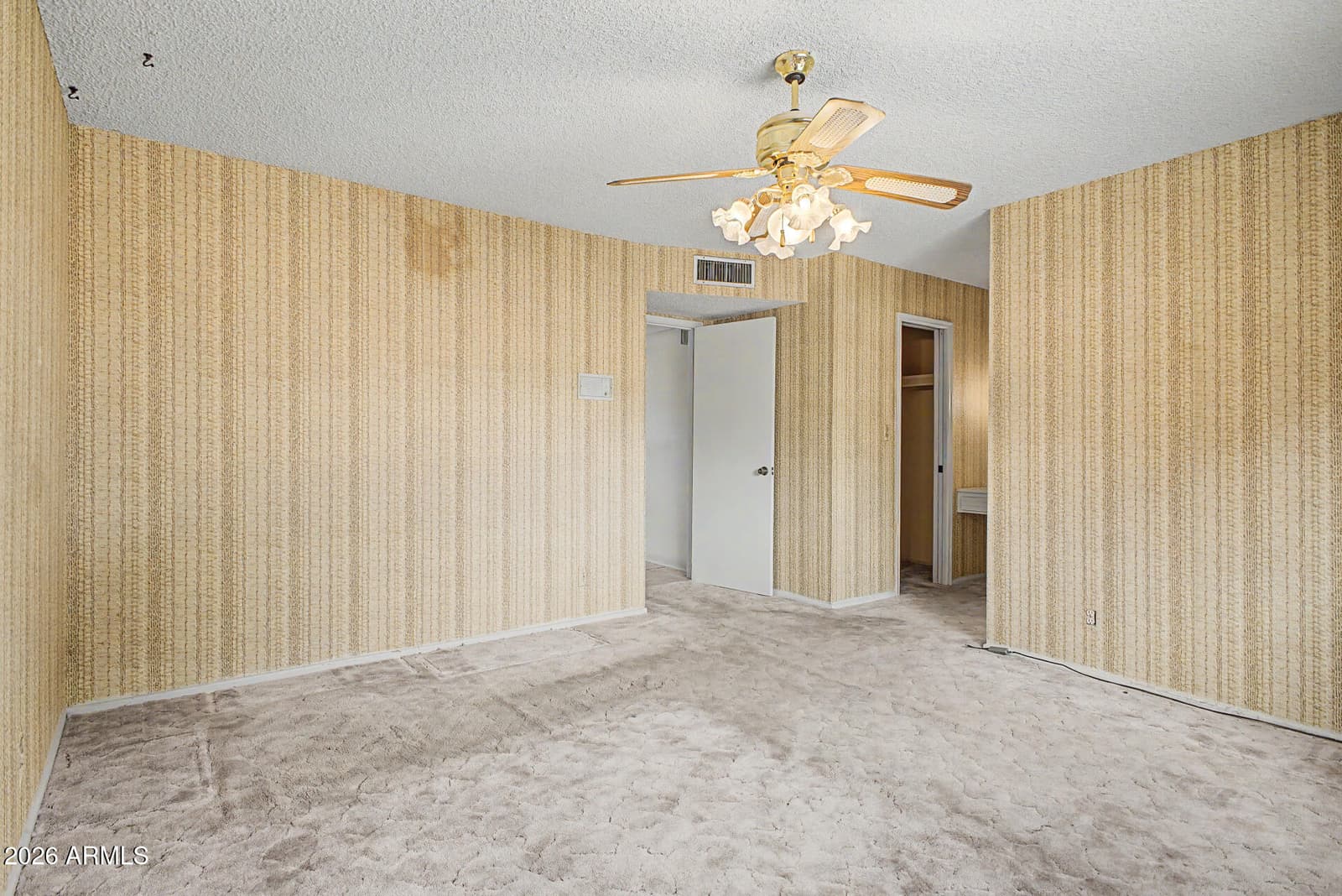 2302 E LINCOLN Circle, Phoenix, AZ 85016 — photo 18 of 36