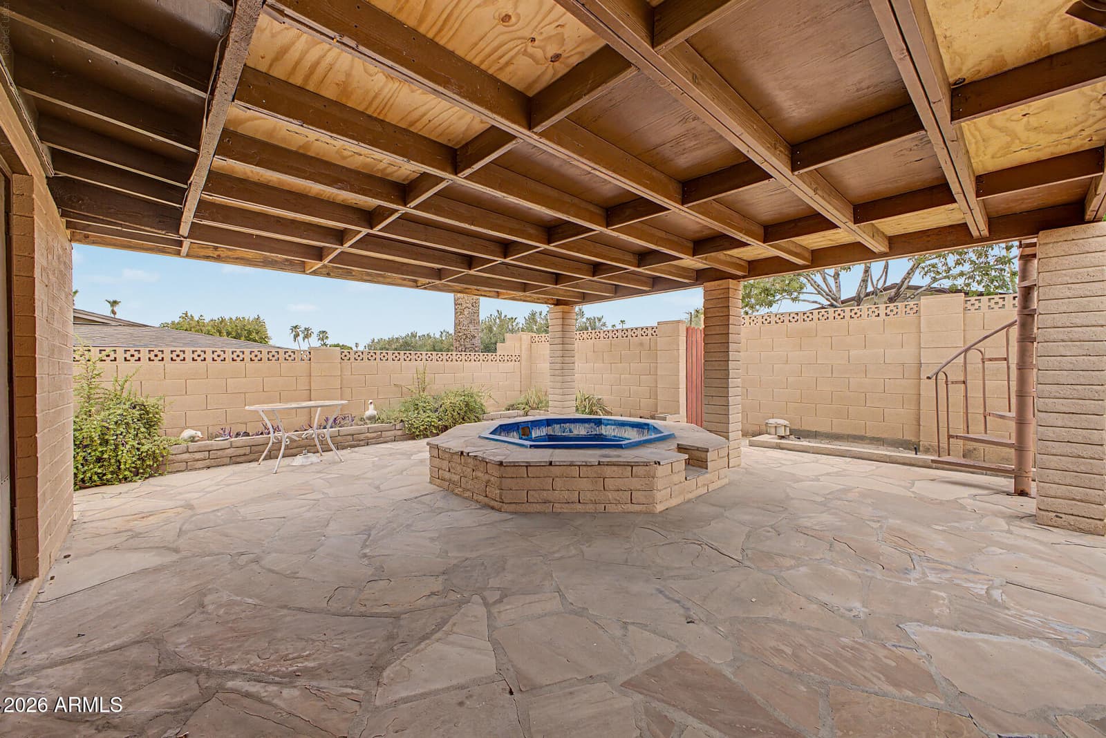 2302 E LINCOLN Circle, Phoenix, AZ 85016 — photo 33 of 36