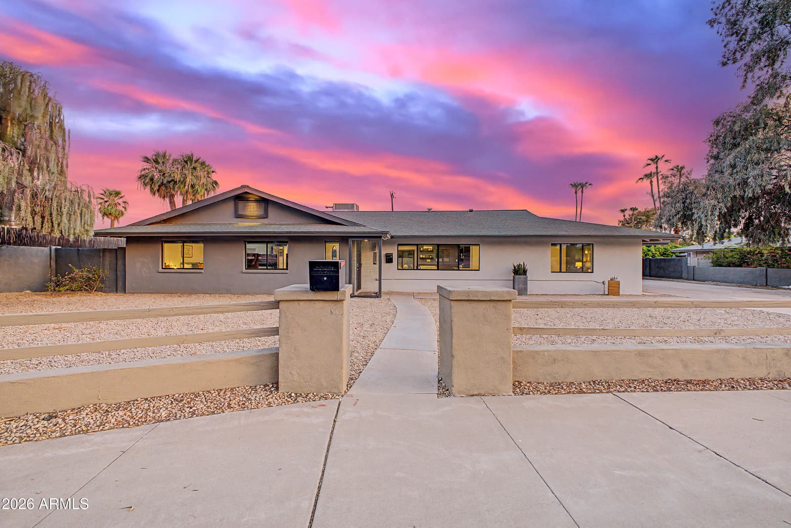 711 W NORTHERN Avenue, Phoenix, AZ 85021 — photo 1 of 28
