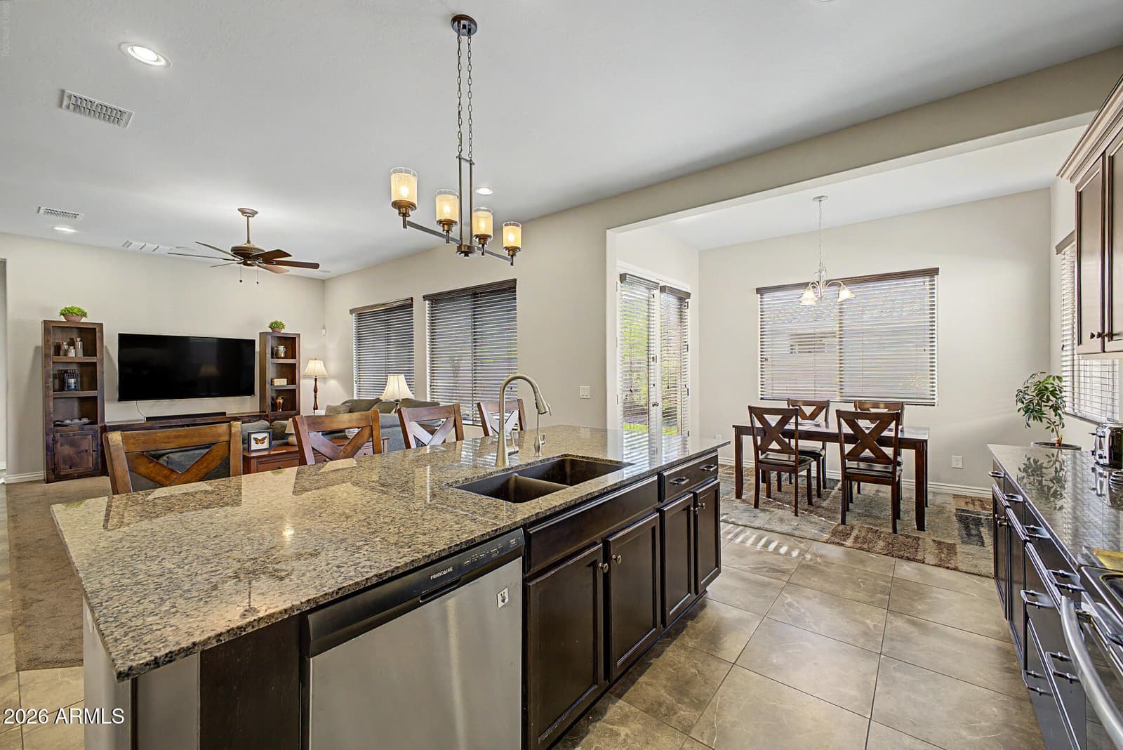 2690 E Hazeltine Way, Gilbert, AZ 85298 — photo 4 of 69