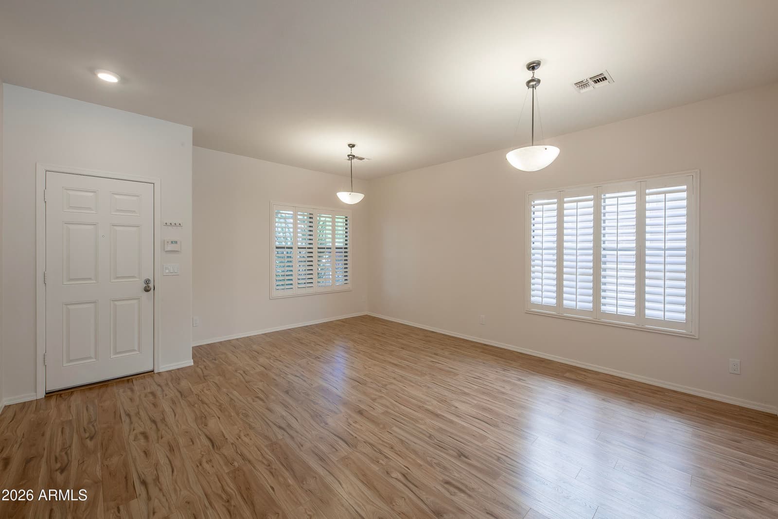 4041 E TETHER Trail, Phoenix, AZ 85050 — photo 7 of 27