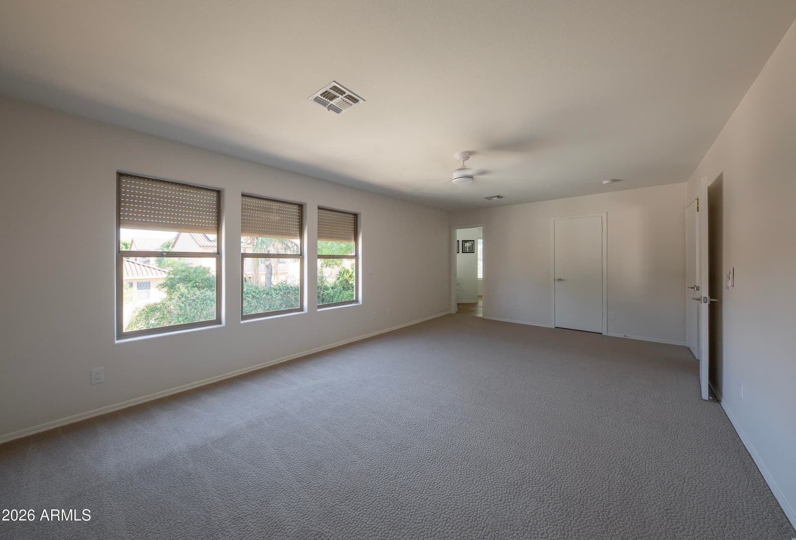 4041 E TETHER Trail, Phoenix, AZ 85050 — photo 12 of 27