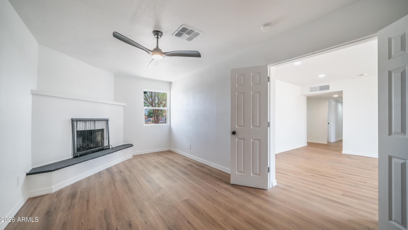 3302 W TURNEY Avenue, Phoenix, AZ 85017 — photo 12 of 26