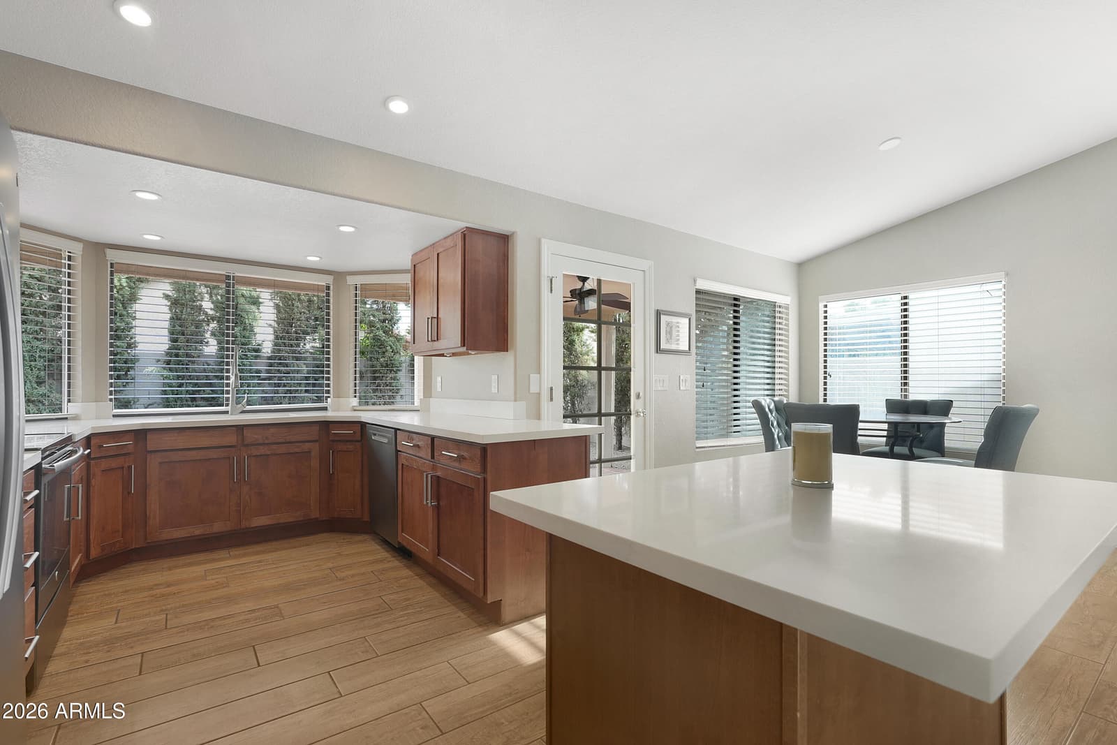 26 E EVELYN Lane, Tempe, AZ 85284 — photo 9 of 34