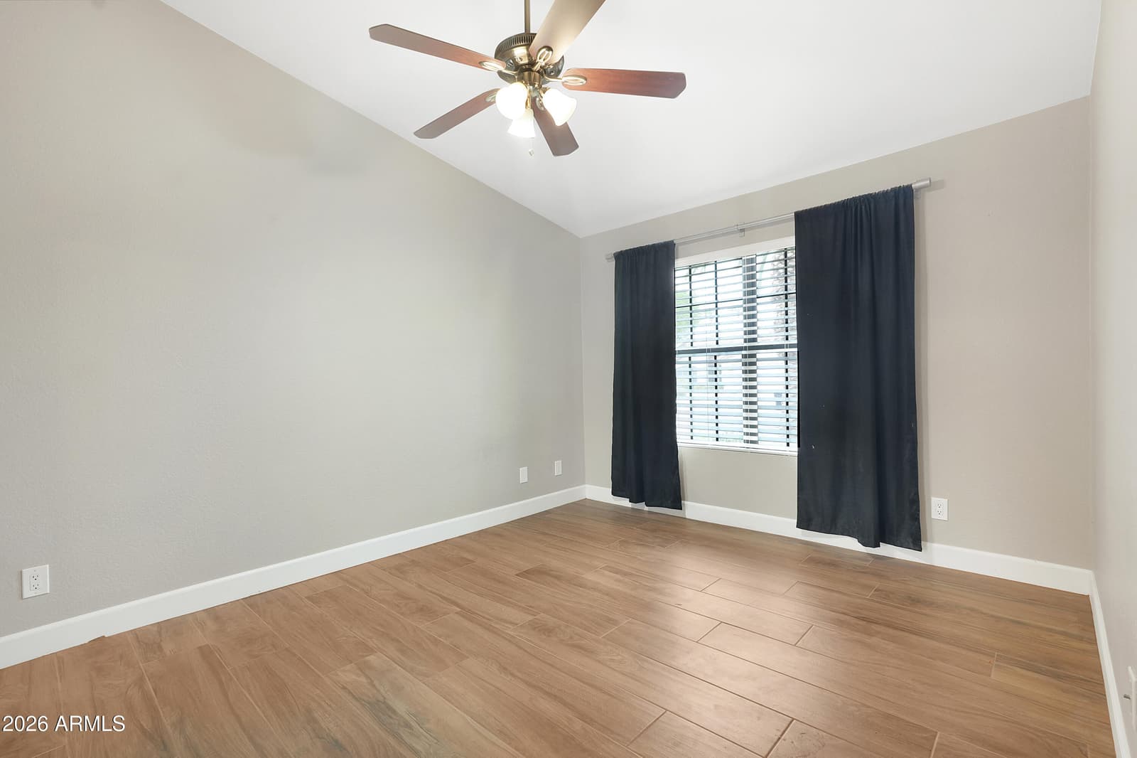 26 E EVELYN Lane, Tempe, AZ 85284 — photo 17 of 34