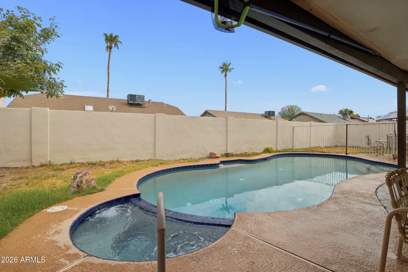 5138 W DIANA Avenue, Glendale, AZ 85302 — photo 3 of 40